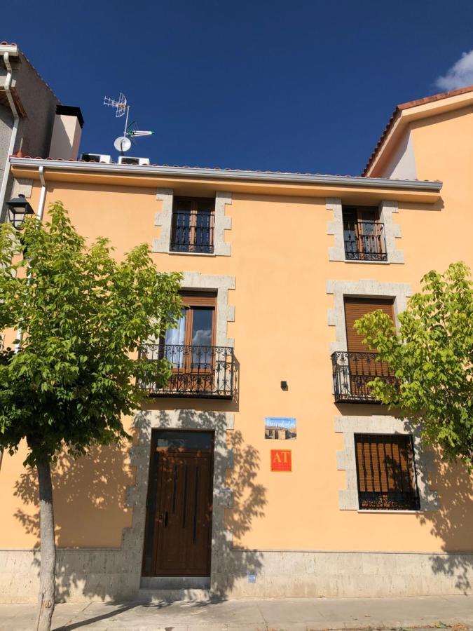 Apartamentos Turisticos Escorraladas Baltanás 외부 사진