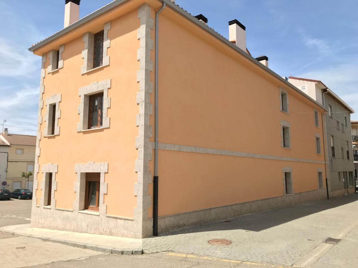 Apartamentos Turisticos Escorraladas Baltanás 외부 사진